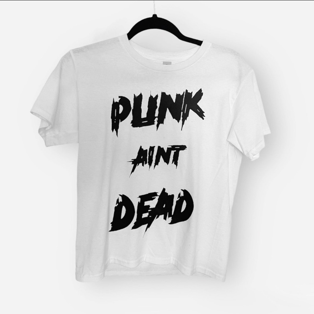 Custom Handmaid PUNK AINT DEAD white T-Shirt Mens size Medium **customizable